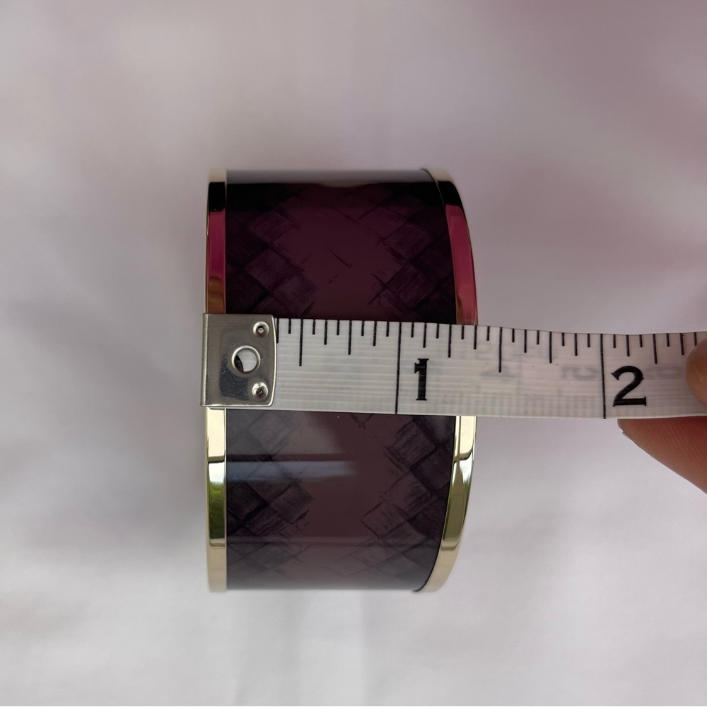 Bottega Veneta enamel & silver tone bangle cuff bracelet purple Intrecciato sz M - Picture 4 of 5